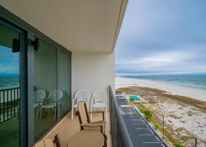 Apartment Island Winds West 676 *