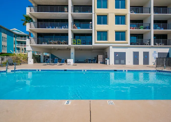 Apartment Island Winds West 676